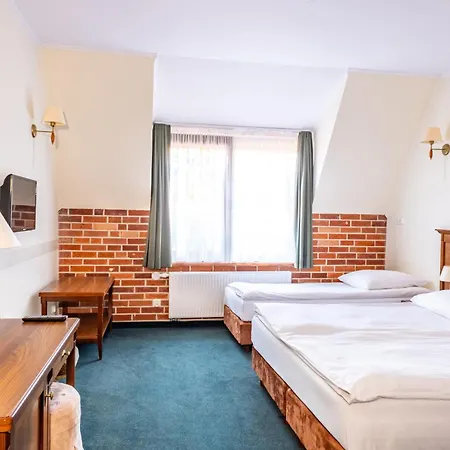 Hotel Szymbark-2